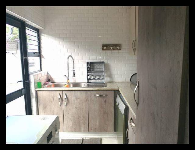 5 BEDROOM HOUSE FOR SALE IN MEER EN SEE